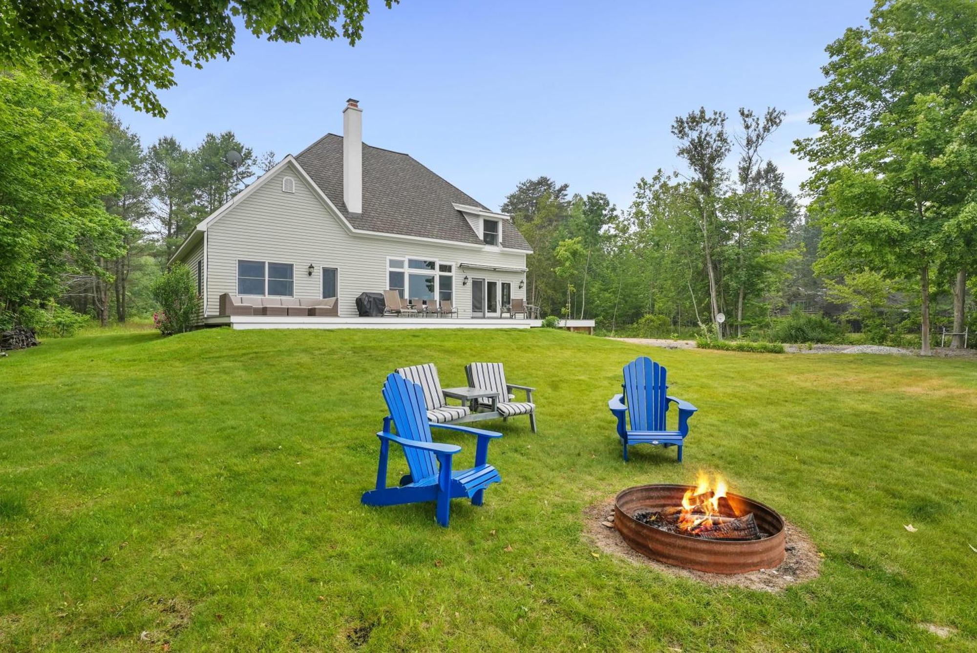 Northport Bay Beach Getaway Exterior photo